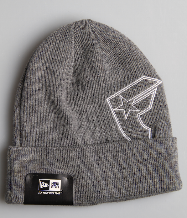 Famous crambled Beanie Grey/White