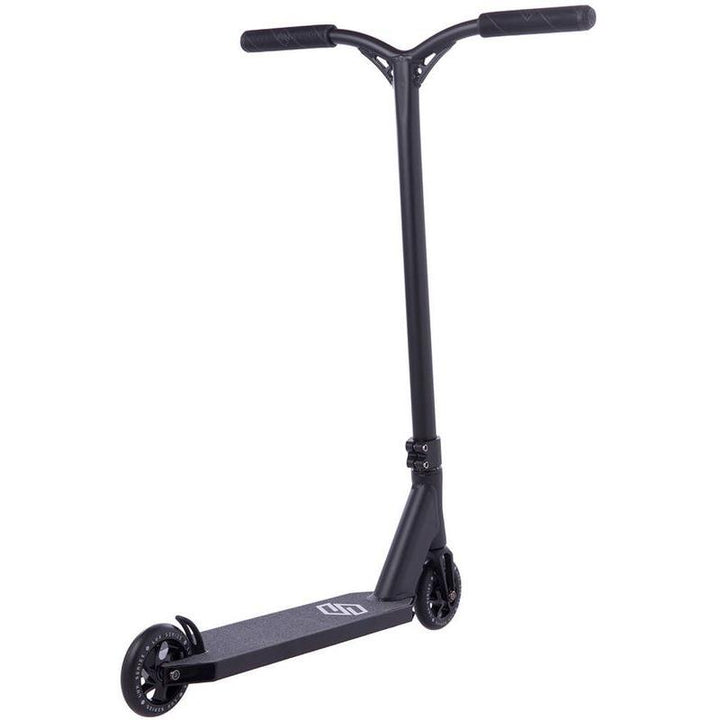 Striker Complete Scooter Lux Black