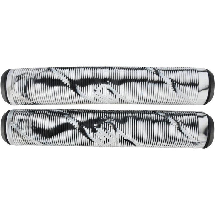 Striker Grips Black/White