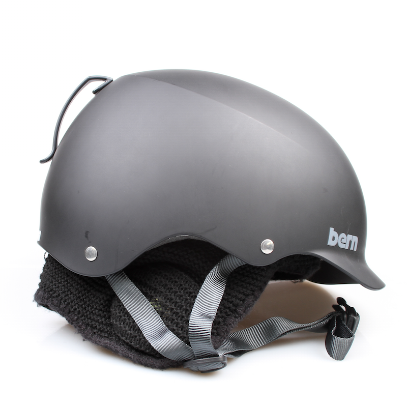 Bern Helm Baker Matte Black mit 8tracks (Winter Liner)