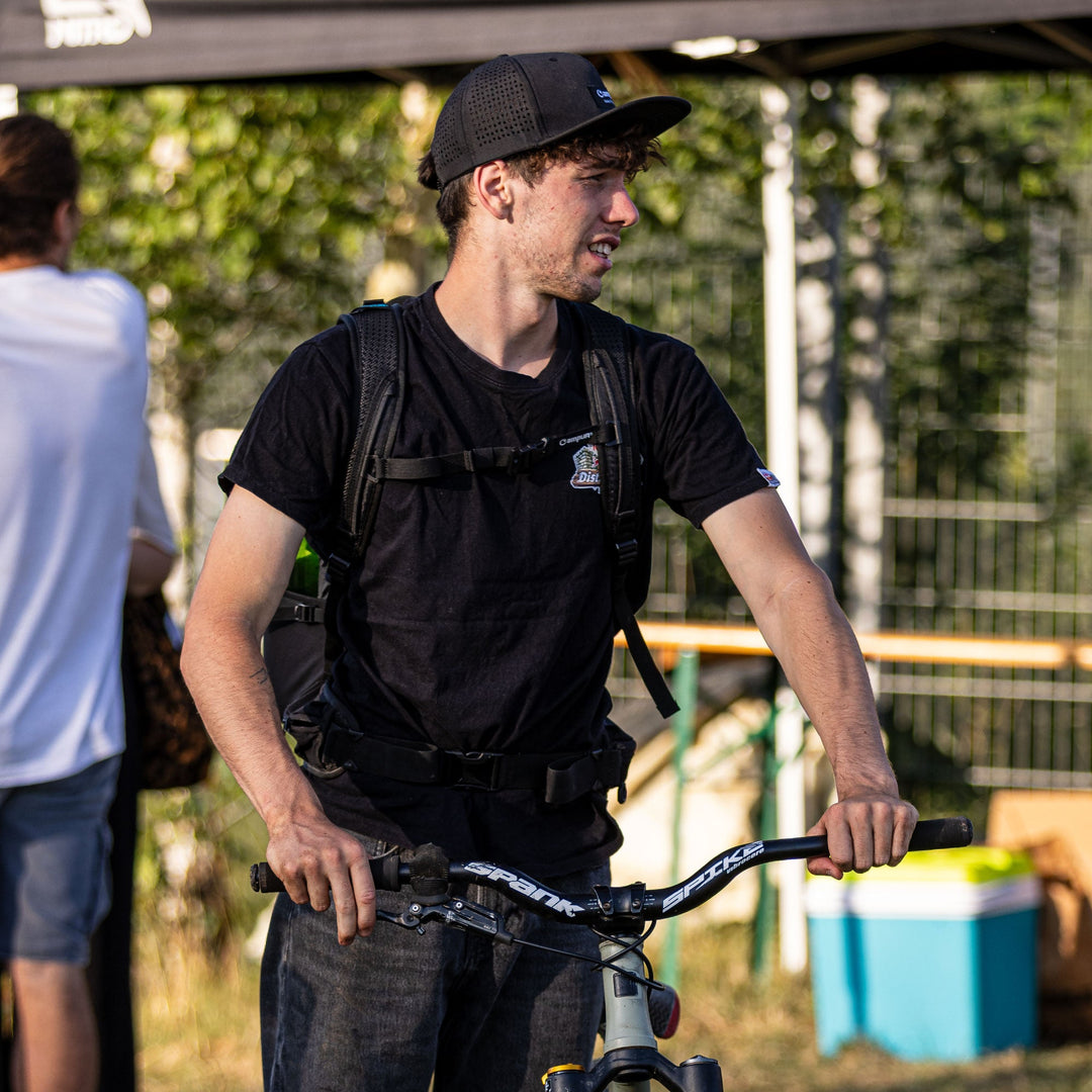 AMPLIFI The Golfer Hat