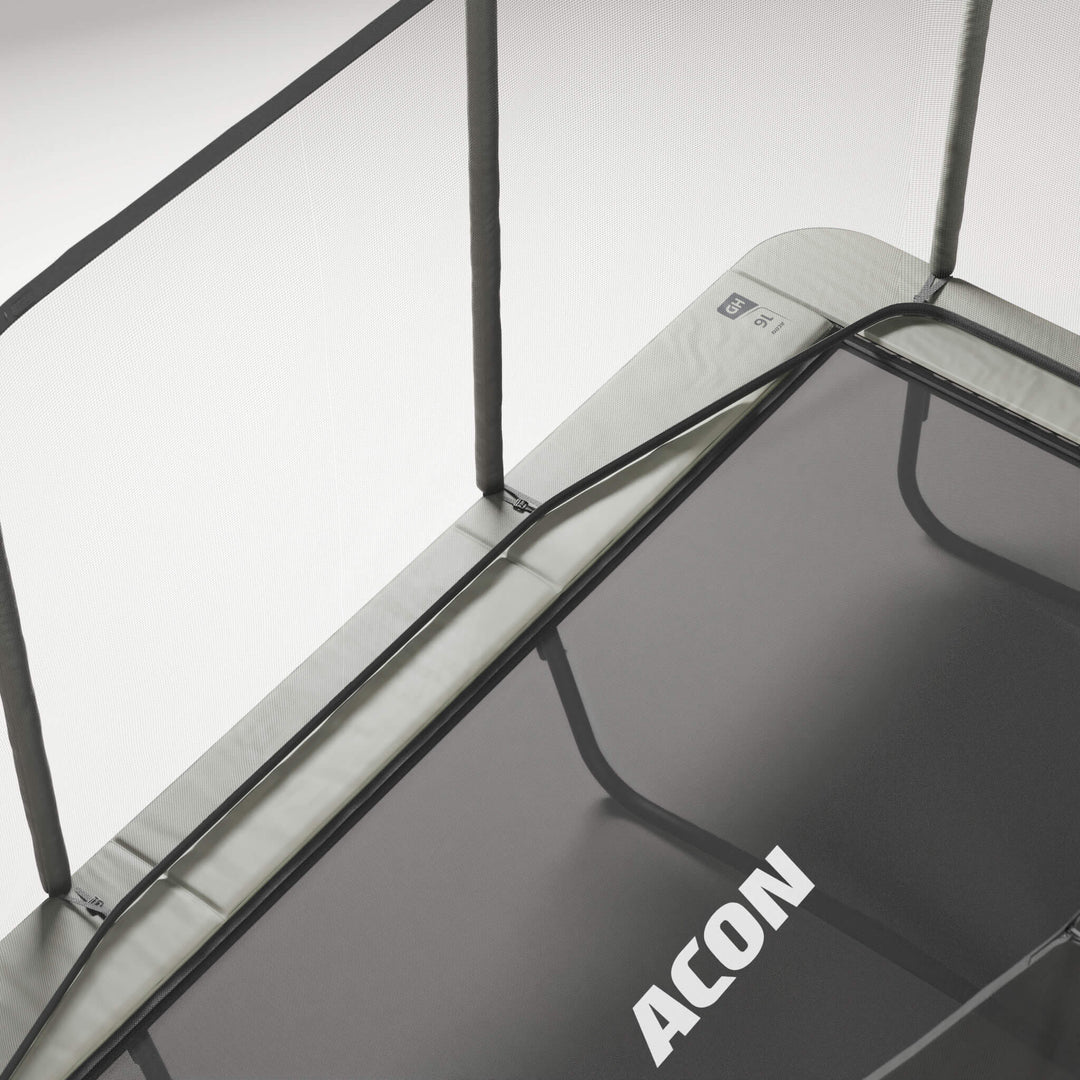 Detail der Acon 16 HD Trampolinmatte und Polsterung.