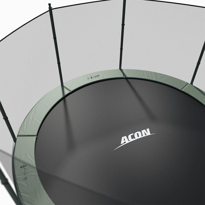 Detail des Acon-Trampolins mit Standard-Überdachung.