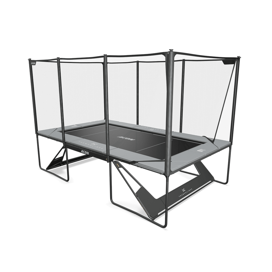 Bild eines grauen Acon X-Trampolins mit installierter Performance-Matte