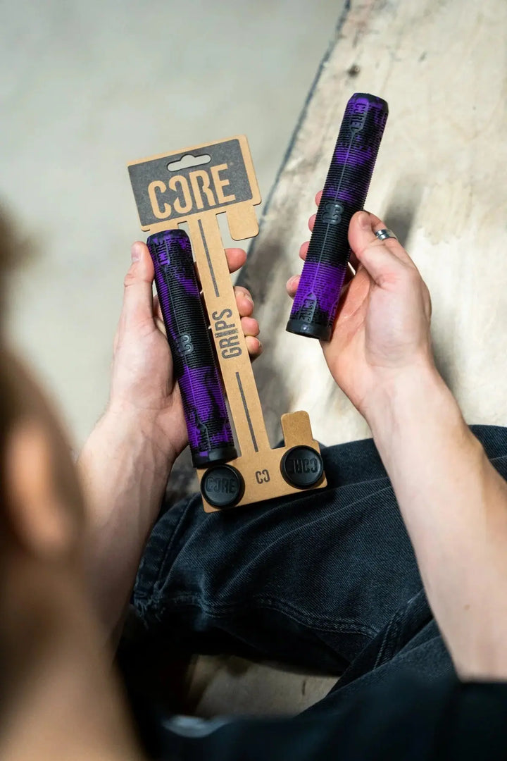 Core Stunt Scooter Griffe fuchsia