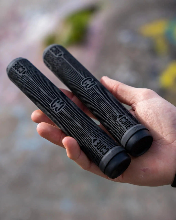 Core Scooter Grips black