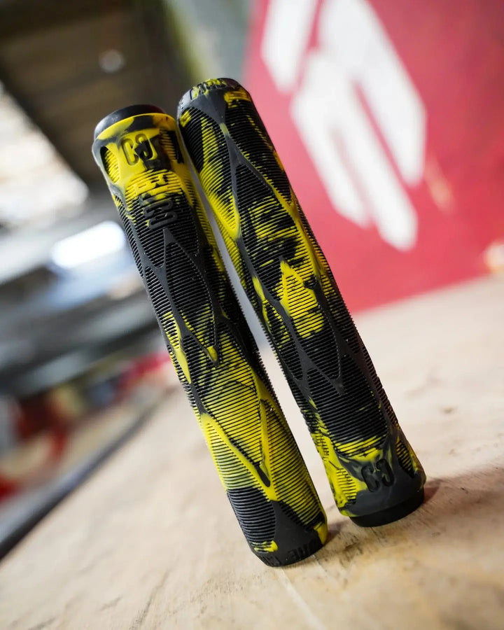 Core Stunt Scooter Griffe wasp