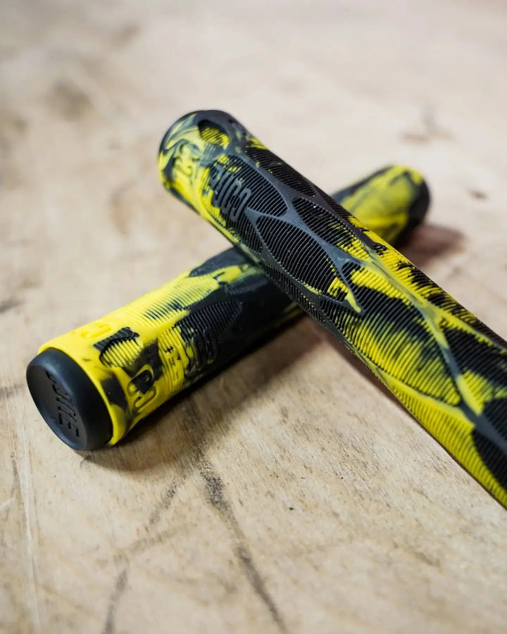 Core Stunt Scooter Griffe wasp