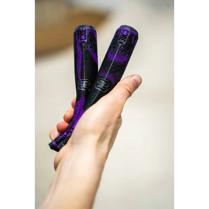 Core Scooter Handlebar Grips Skinny Boy fuchsia – Griffe, Ansicht 4