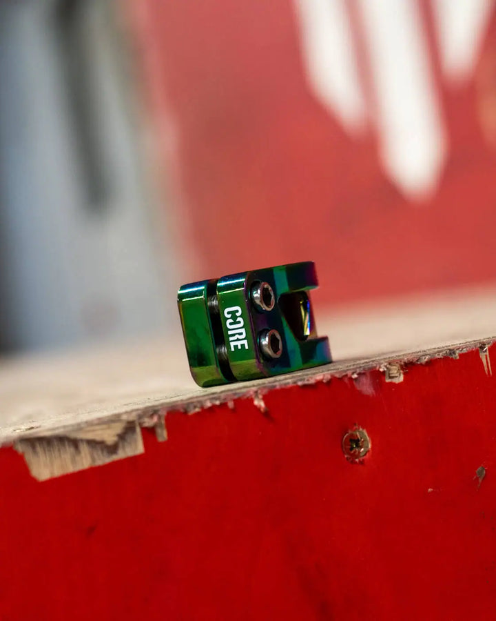 Core Double Clamp SL Neochrome