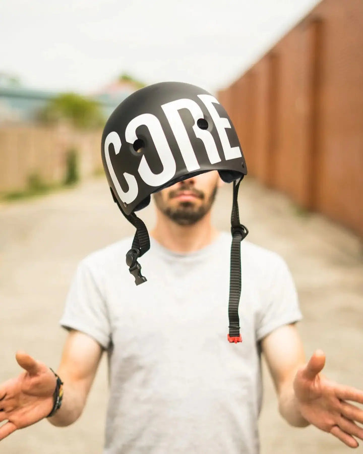 Core Street Helm black/white
