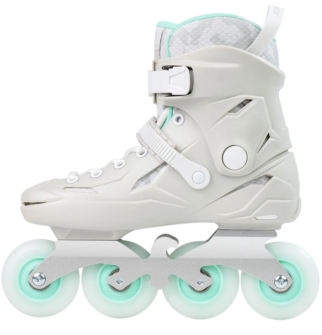 FlyingEagle Freeskates Shrike weiß