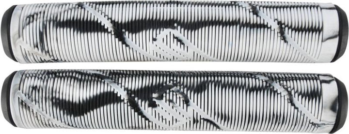 Striker Grips Black/White